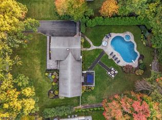 4 Walton Ln, Livingston, NJ 07039