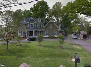 9917 Silver Brook Dr, Rockville, MD 20850