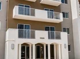 11050 SW 196th St, Miami, FL