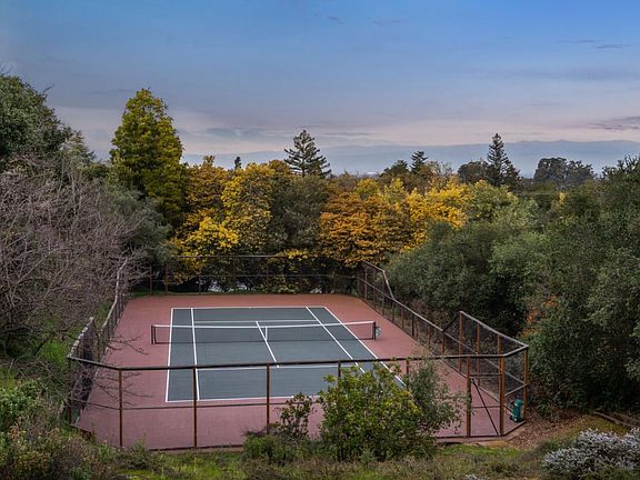4th image of 16033 Matilija Dr