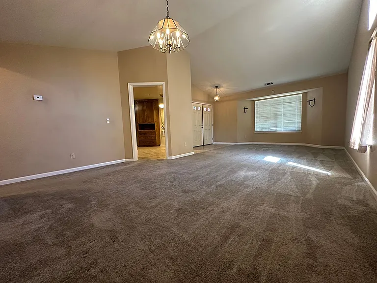 1532 Wawona St — Photo 5