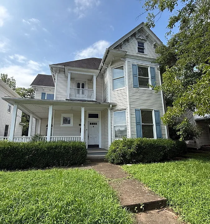 424 Elm Ave SW