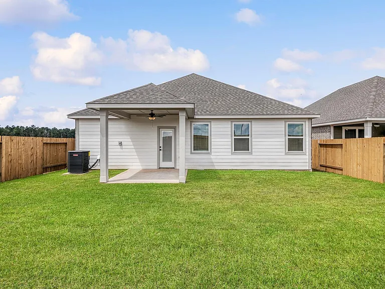 15683 Honey Cove Dr — Photo 2