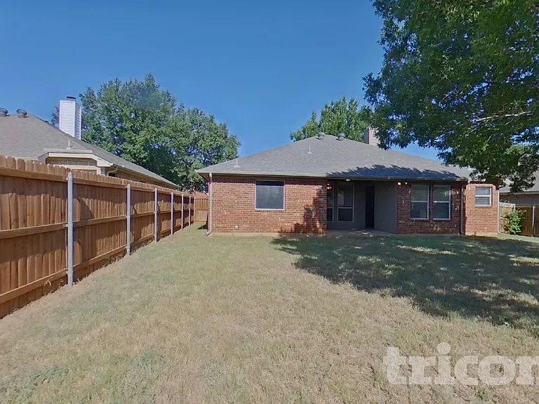 521 Olive St — Photo 18