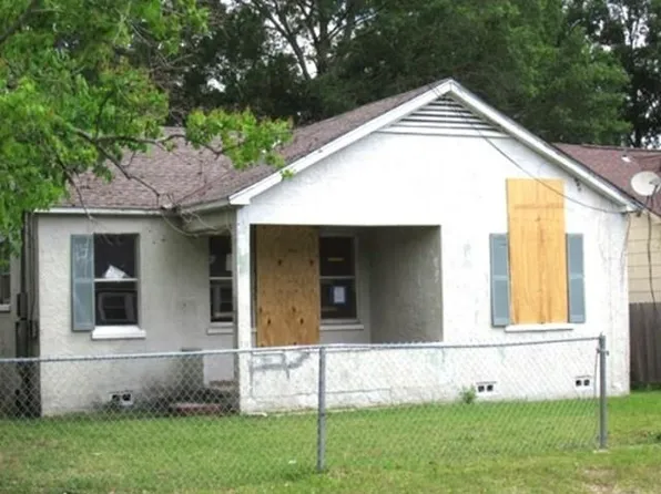 4149 Clayton Dr, Baton Rouge, LA 70805