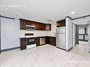 4544 Summit St APT 1, Kansas City, MO 64111