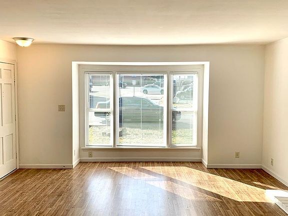4th image of 3217 Kemmons Dr #3