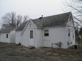 106 S Western St, Joice, IA 50446