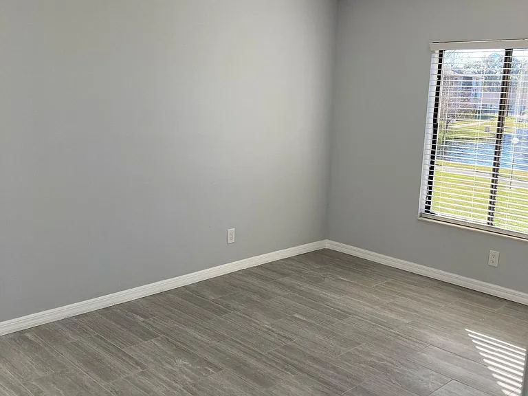 8211 Sun Spring Cir — Photo 14