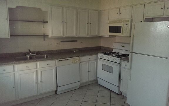 5th image of 2711 N 72nd Ct APT 1E