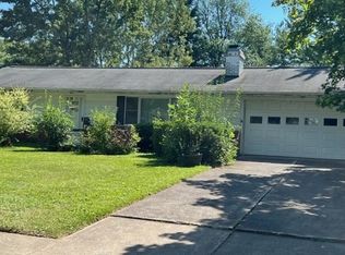 51 Campus Dr W, Amherst, NY 14226