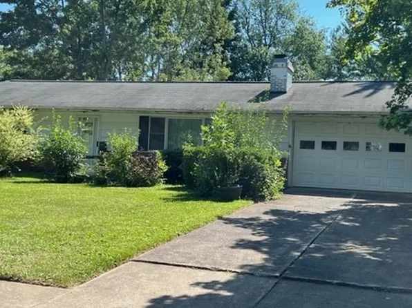51 Campus Dr W, Amherst, NY 14226