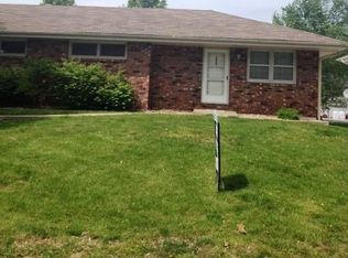 3027 Cambridge St, Saint Joseph, MO 64506