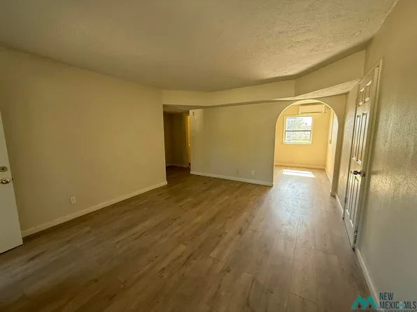 1509 W Hank Ave, Artesia, NM 88210