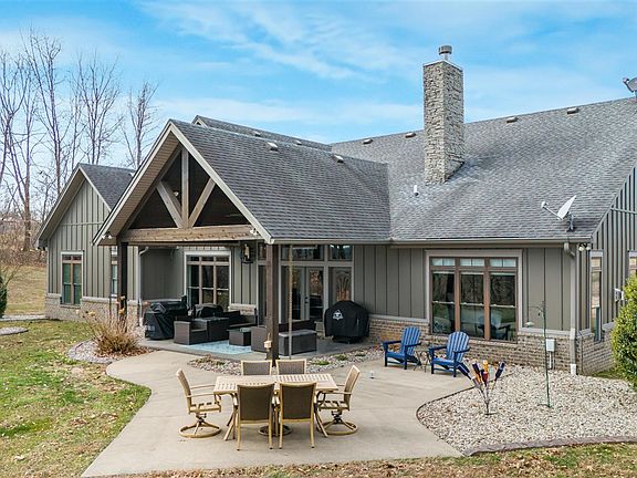 4th image of 1026 Iron Bridge Rd