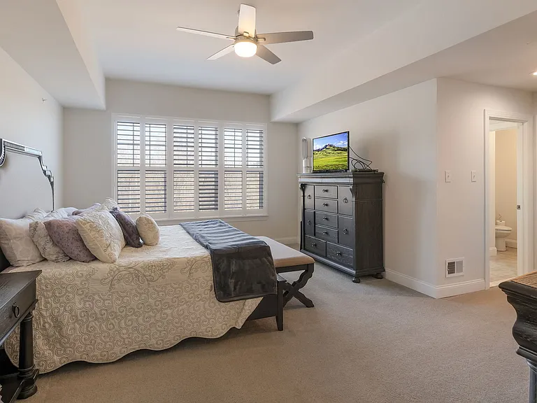 44 Hunters Ln — Photo 34