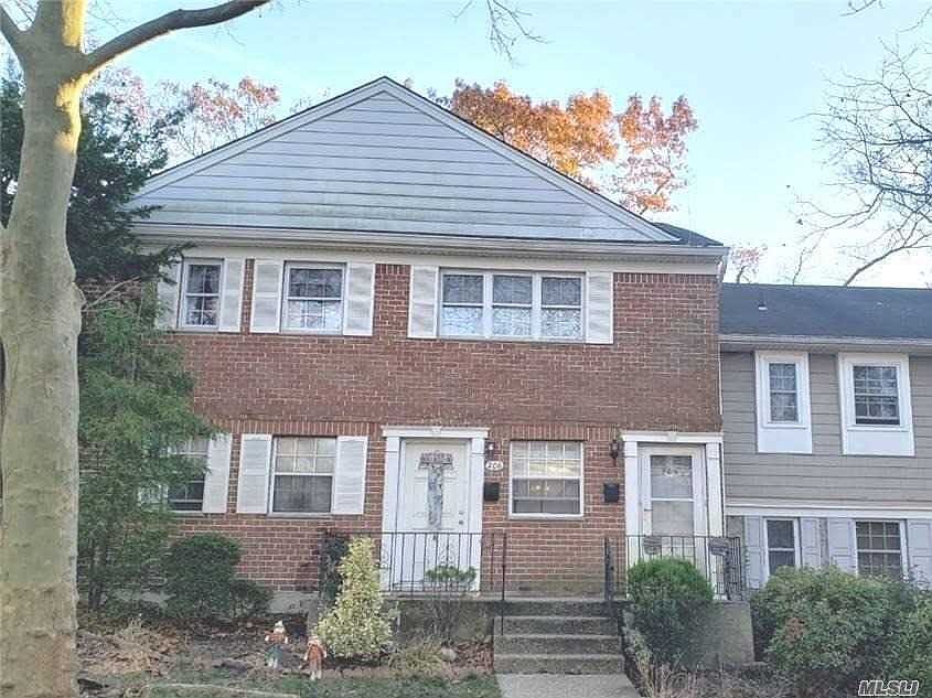 1st image of 206 Towne House Vlg