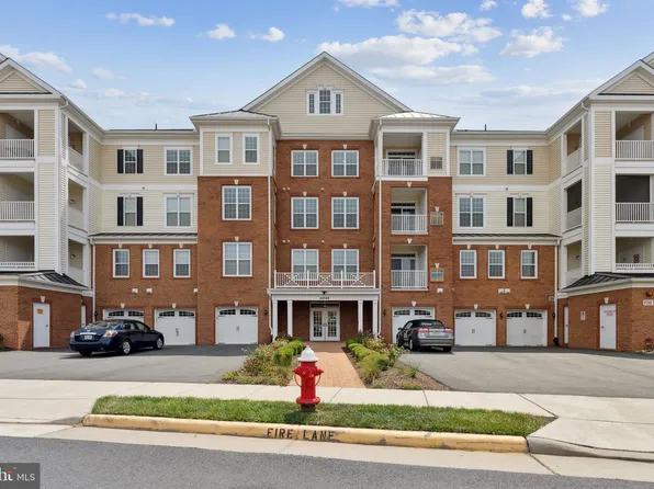 44589 York Crest Ter APT 304, Ashburn, VA 20147