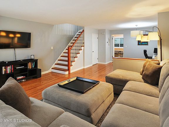 5th image of 4726 N Winchester Ave