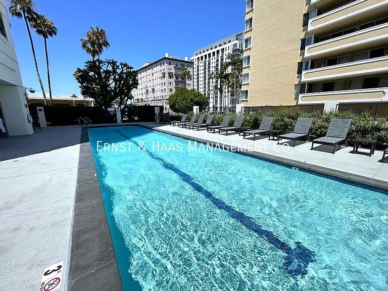 525 E Seaside Way #1806 — Photo 21