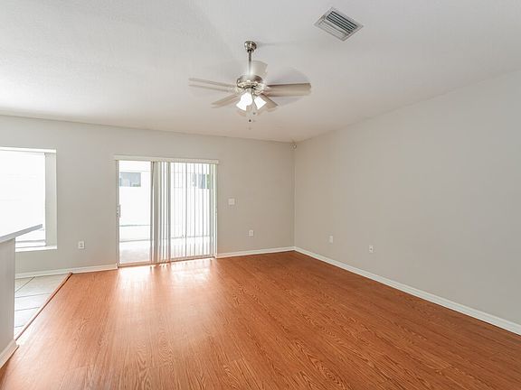 5th image of 4649 Roundview Ct