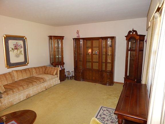 2nd image of 6124 New Beaver Creek Dr