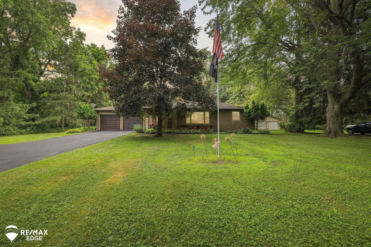 801 Tyrrell Rd photo 1