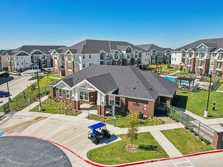 Fountainview at Farmersville — Photo 24