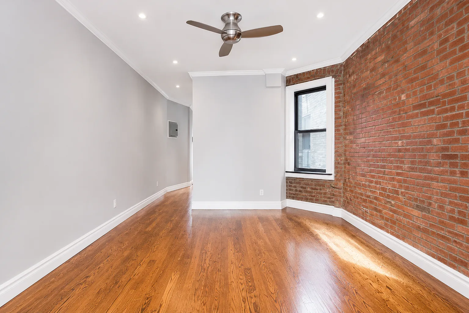 221 East 23rd Street — Photo 2