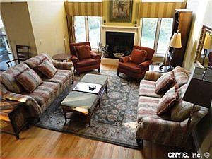 3rd image of 30 Jarvis Dr