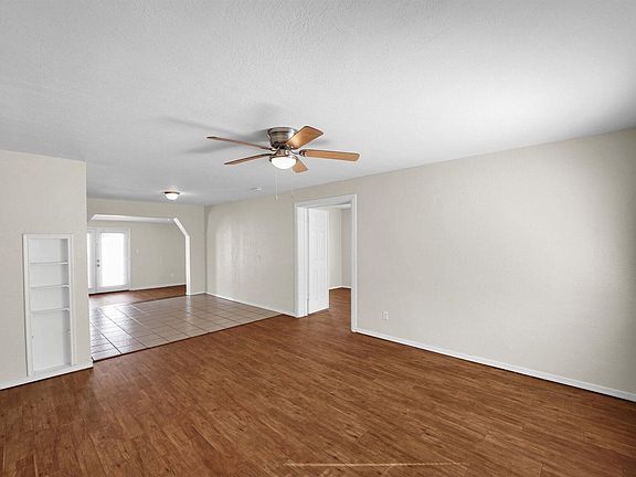 3rd image of 3010 W Missouri Ave