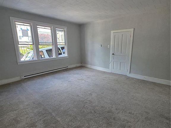 5th image of 533 E Market St #1