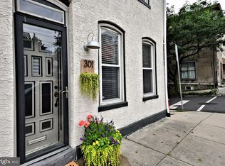 301 Hermitage St, Philadelphia, PA 19128