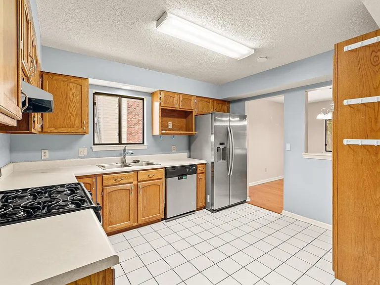 339 Evergreen Ave — Photo 10