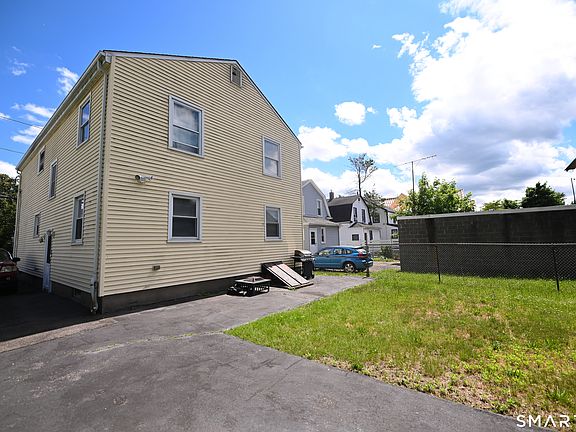 3rd image of 152 Jackson Avenue