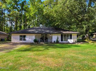 123 Woodgate Dr, Brandon, MS 39042