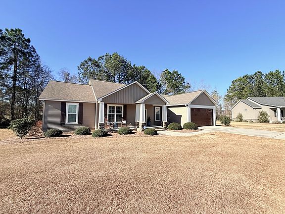 3rd image of 126 Dogwood Ln