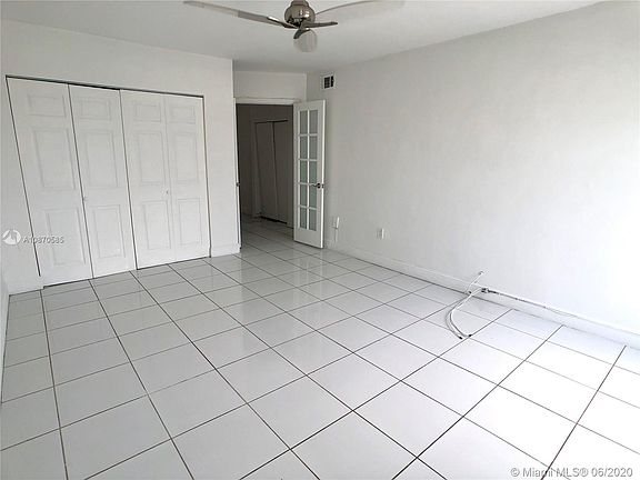 4th image of 949 Pennsylvania Ave APT 405