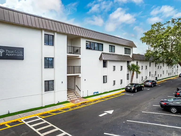 Pearl Cove Apartments — Photo 45