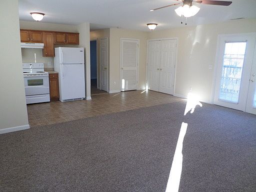 1st image of 100 Pinnacle Ct APT 516