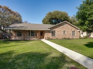 3241 Camelot Dr, Dallas, TX 75229
