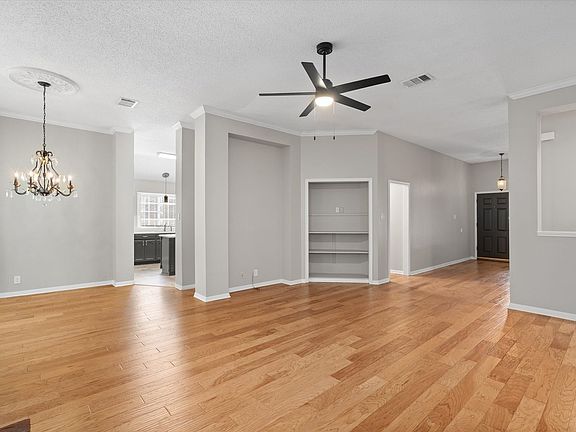 5th image of 3503 Latimer Dr