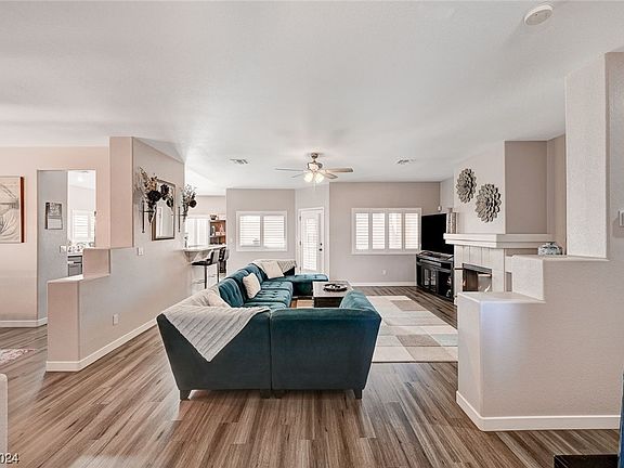 4th image of 5601 Scenic Pointe Ave