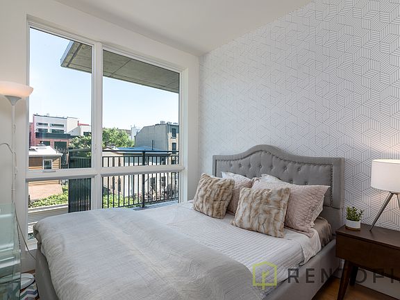 5th image of 824 Lexington Ave #4C