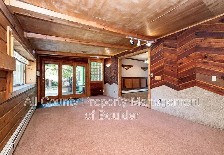 701 S Miller Ave — Photo 21