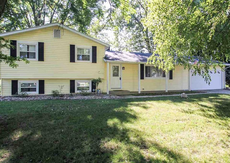 1st image of 52670 Walsingham Ln