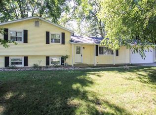 52670 Walsingham Ln, South Bend, IN 46637