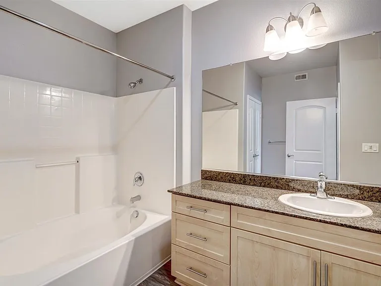 Stadium House Apartments — Photo 88