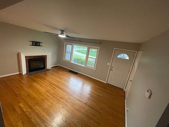 4th image of 230 E Stanton Ave