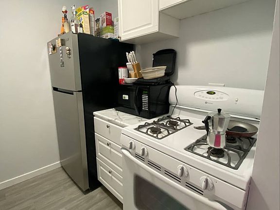 5th image of 585 Hill Dr #Na